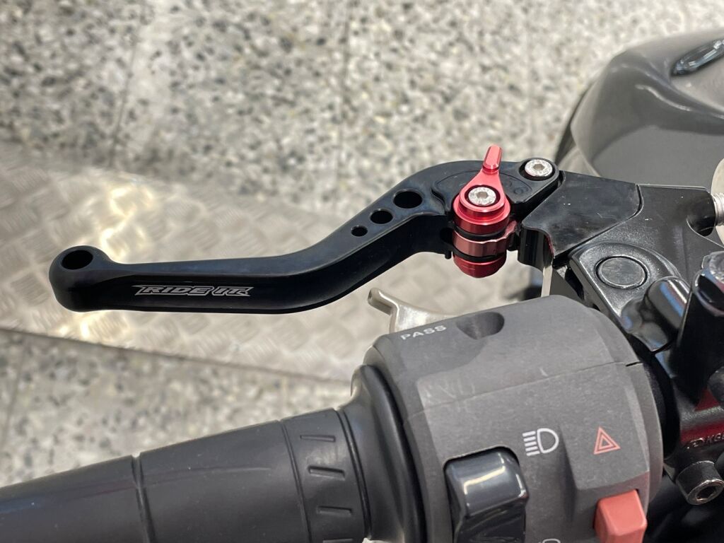 Kawasaki Z 2015 Harmaa