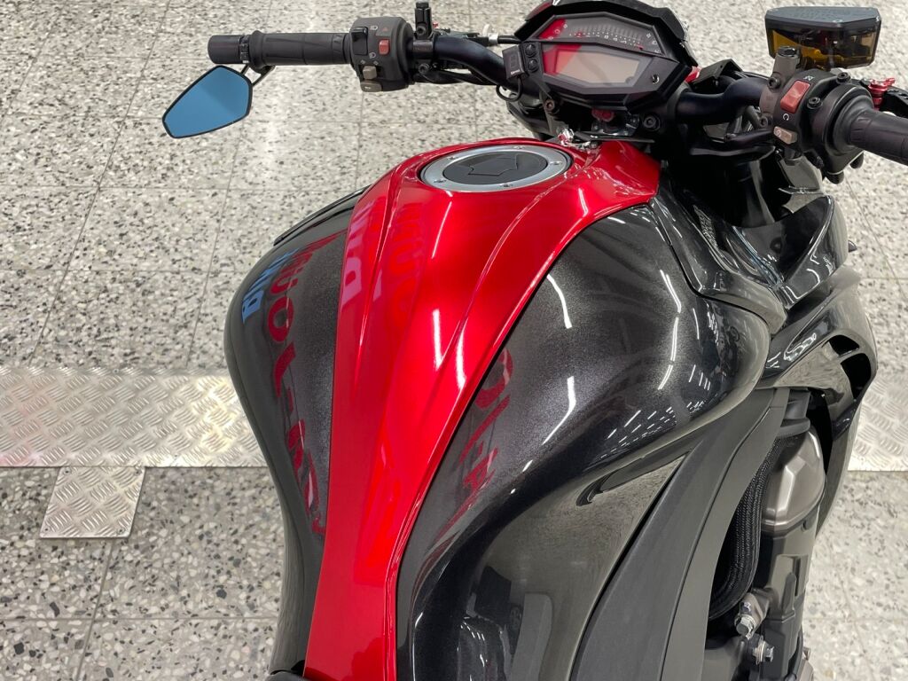 Kawasaki Z 2015 Harmaa