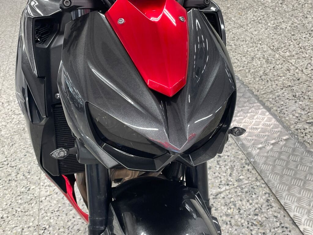 Kawasaki Z 2015 Harmaa