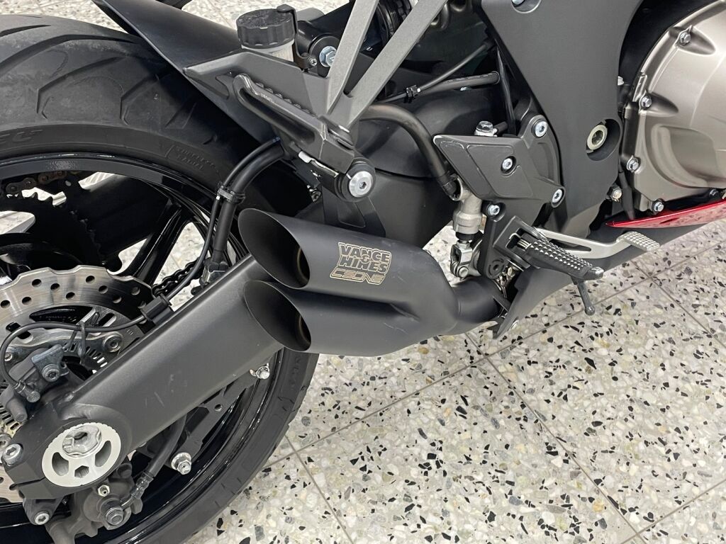 Kawasaki Z 2015 Harmaa