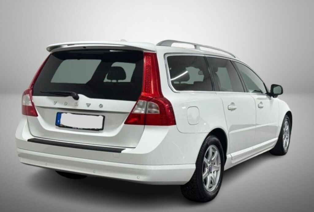 Volvo V70 2012 Valkoinen