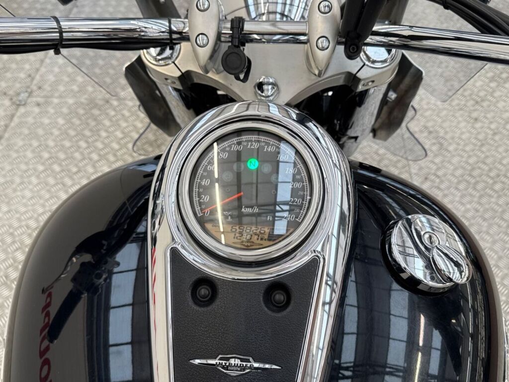 Suzuki INTRUDER 2010 SM V 52