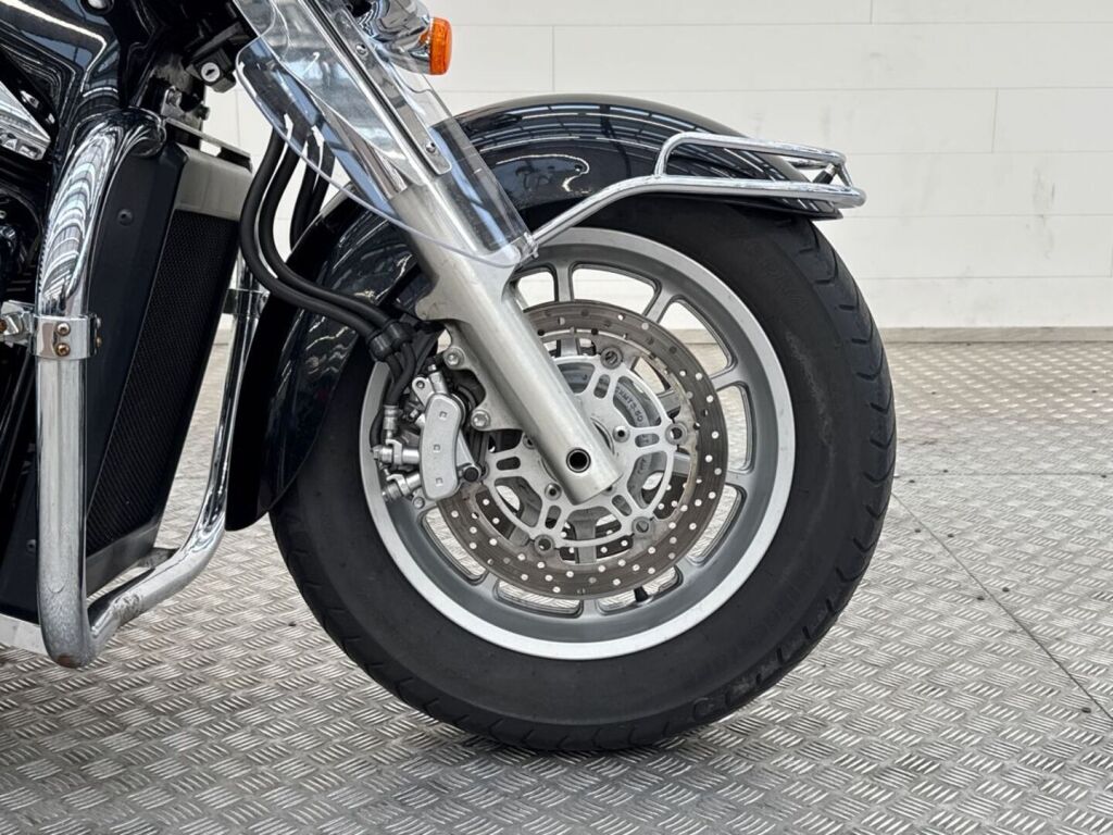 Suzuki INTRUDER 2010 SM V 52