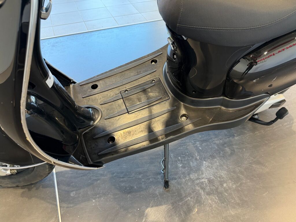 Nioki Classic Rider 2024 Musta