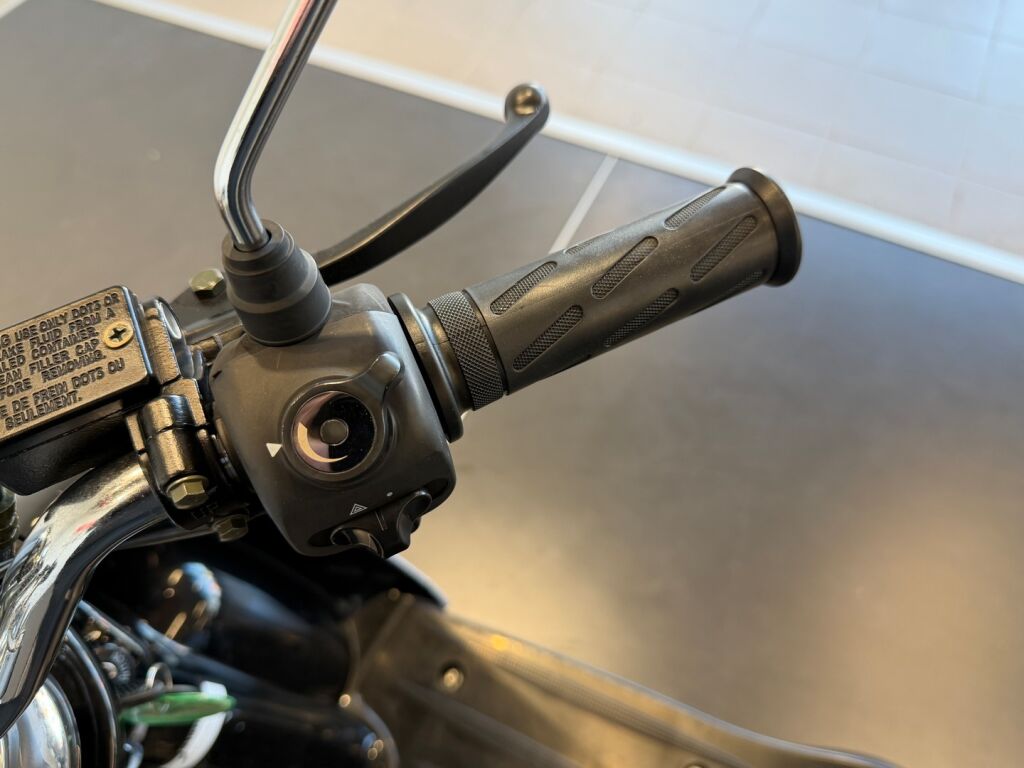 Nioki Classic Rider 2024 Musta