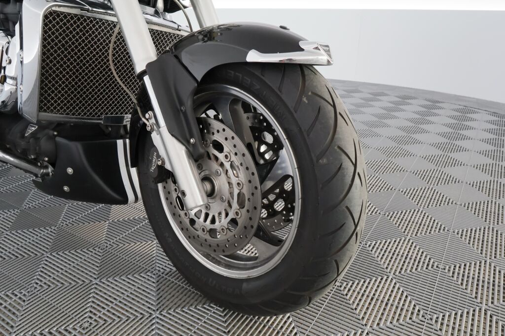 Triumph ROCKET III 2010 Musta