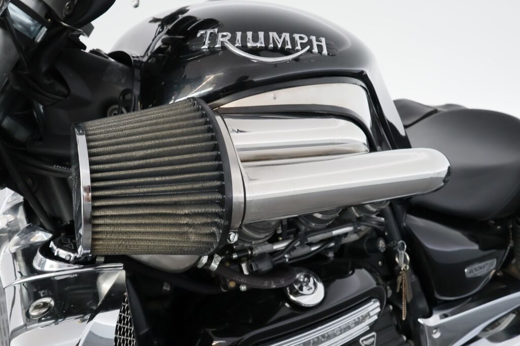 Triumph ROCKET III 2010 Musta