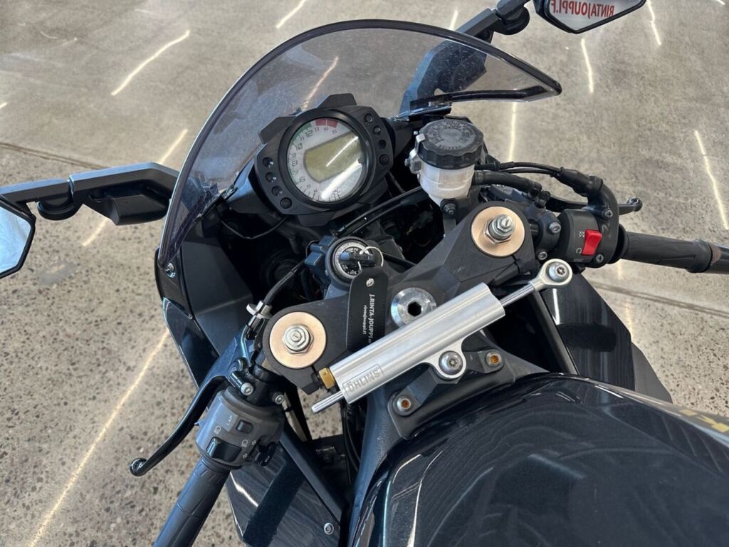 Kawasaki NINJA 2013 Musta