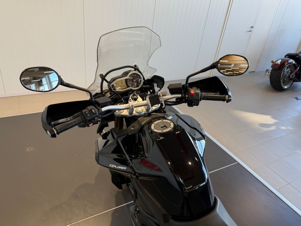 Triumph TIGER 2012 Musta