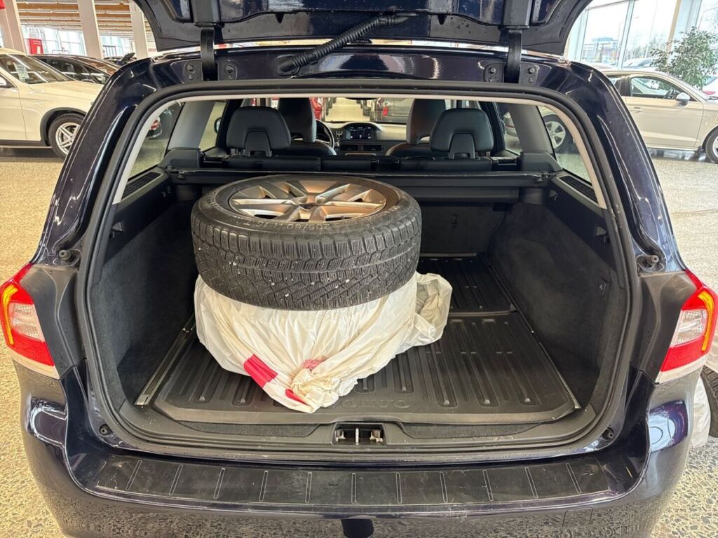 Volvo V70 2016 Sininen