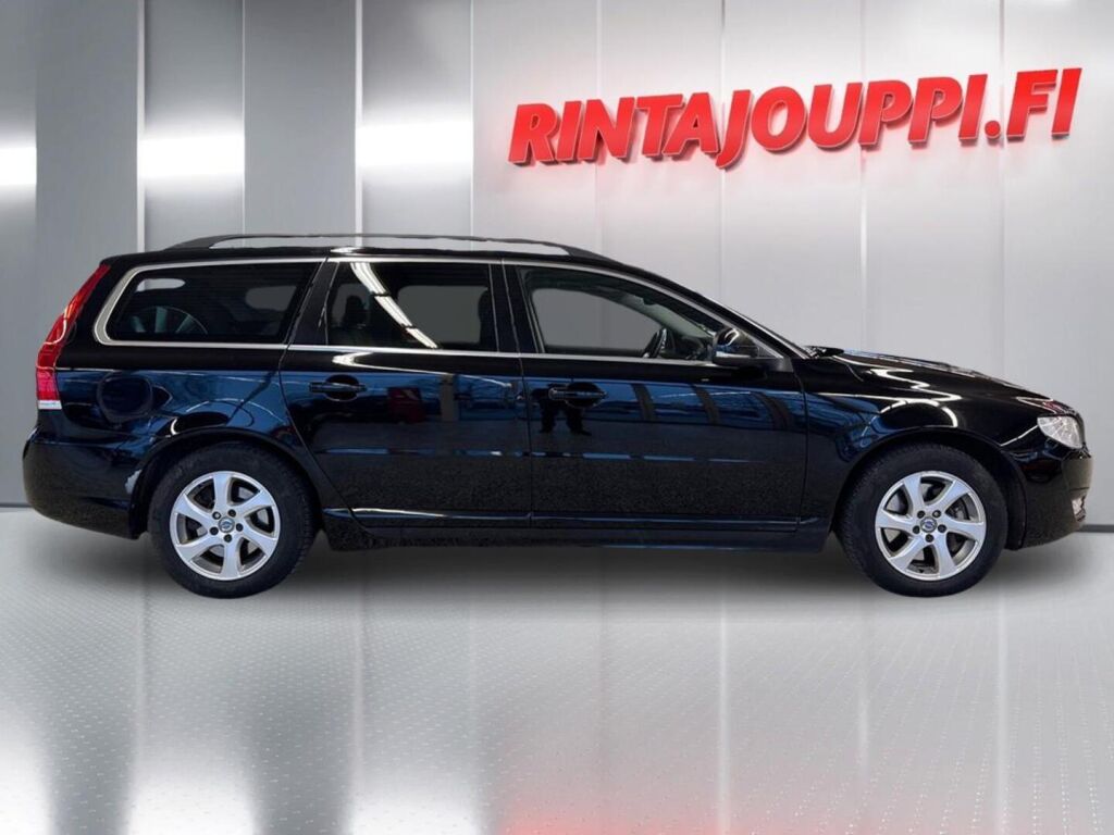 Volvo V70 2016 Musta