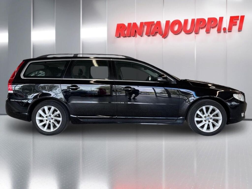 Volvo V70 2016 Musta