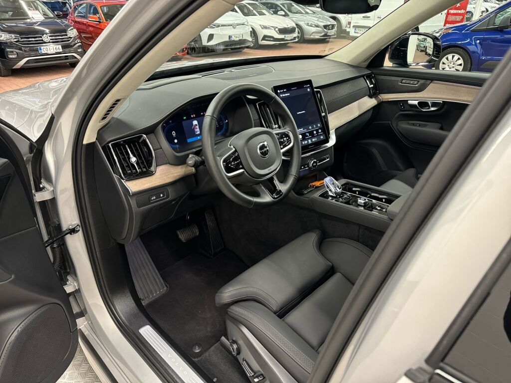 Volvo XC90 2025 Metalli harmaa
