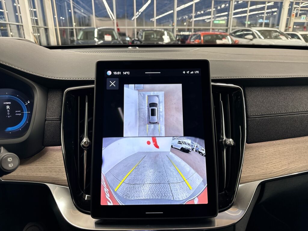 Volvo XC90 2025 Metalli harmaa