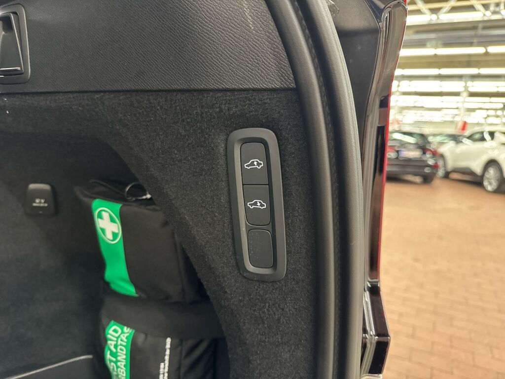 Volvo XC90 2025 Metalli harmaa