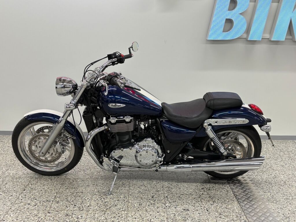 Triumph Thunderbird 2010 moniväri