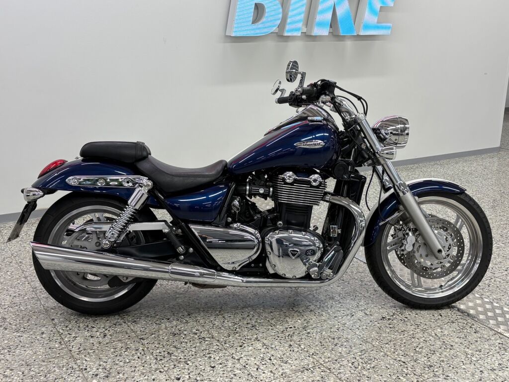 Triumph Thunderbird 2010 moniväri