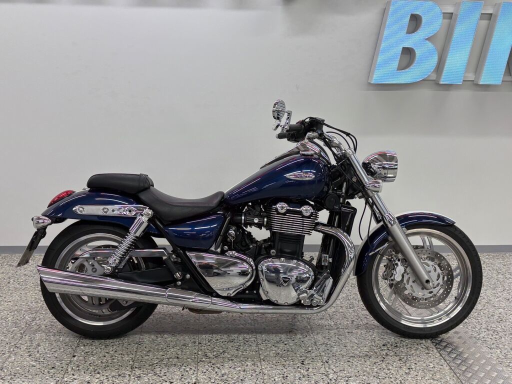Triumph Thunderbird 2010 moniväri