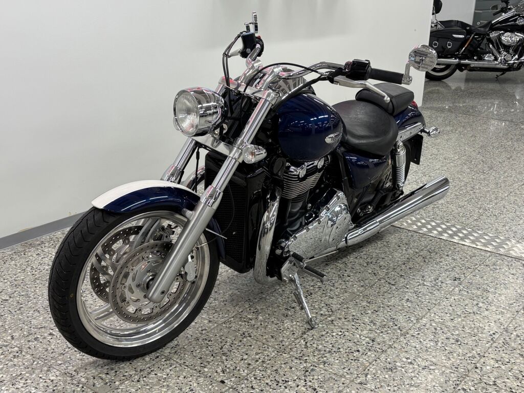 Triumph Thunderbird 2010 moniväri