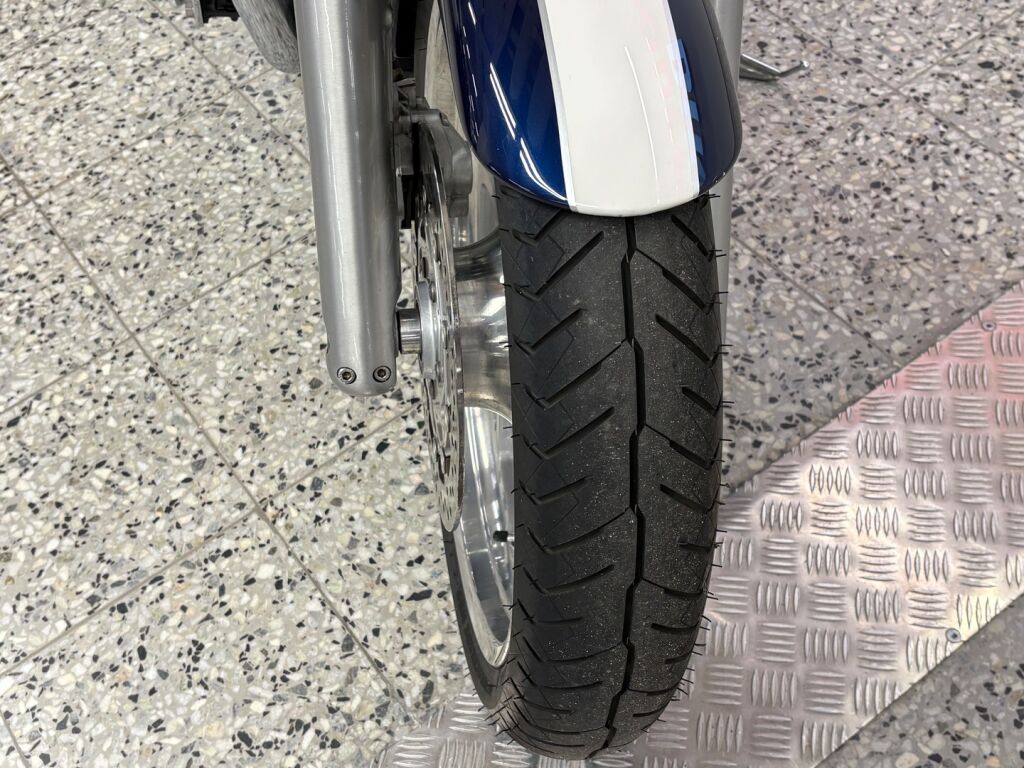 Triumph Thunderbird 2010 moniväri