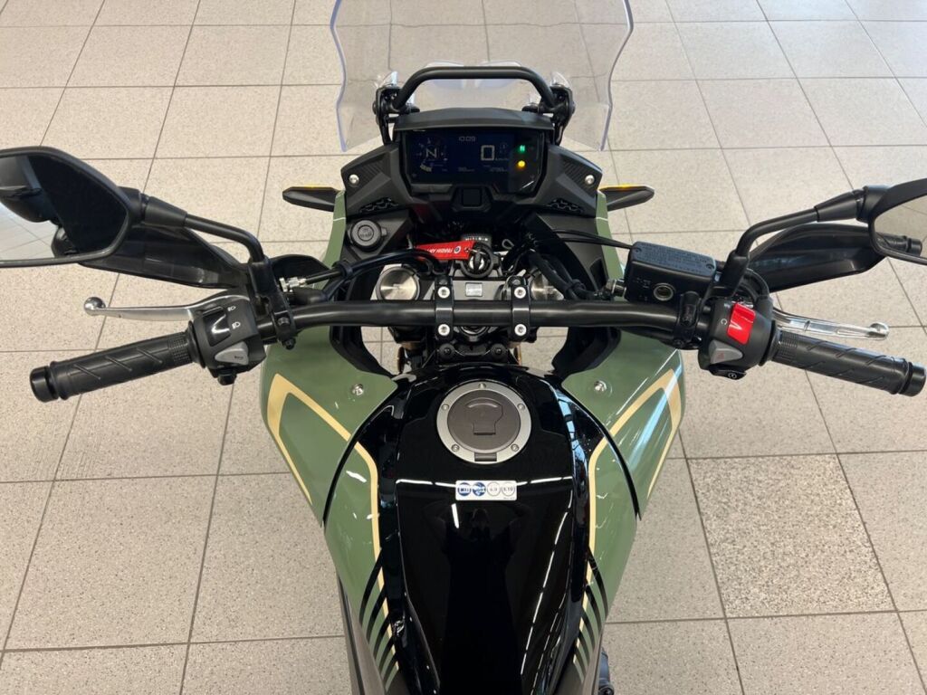 Honda CB 2024 