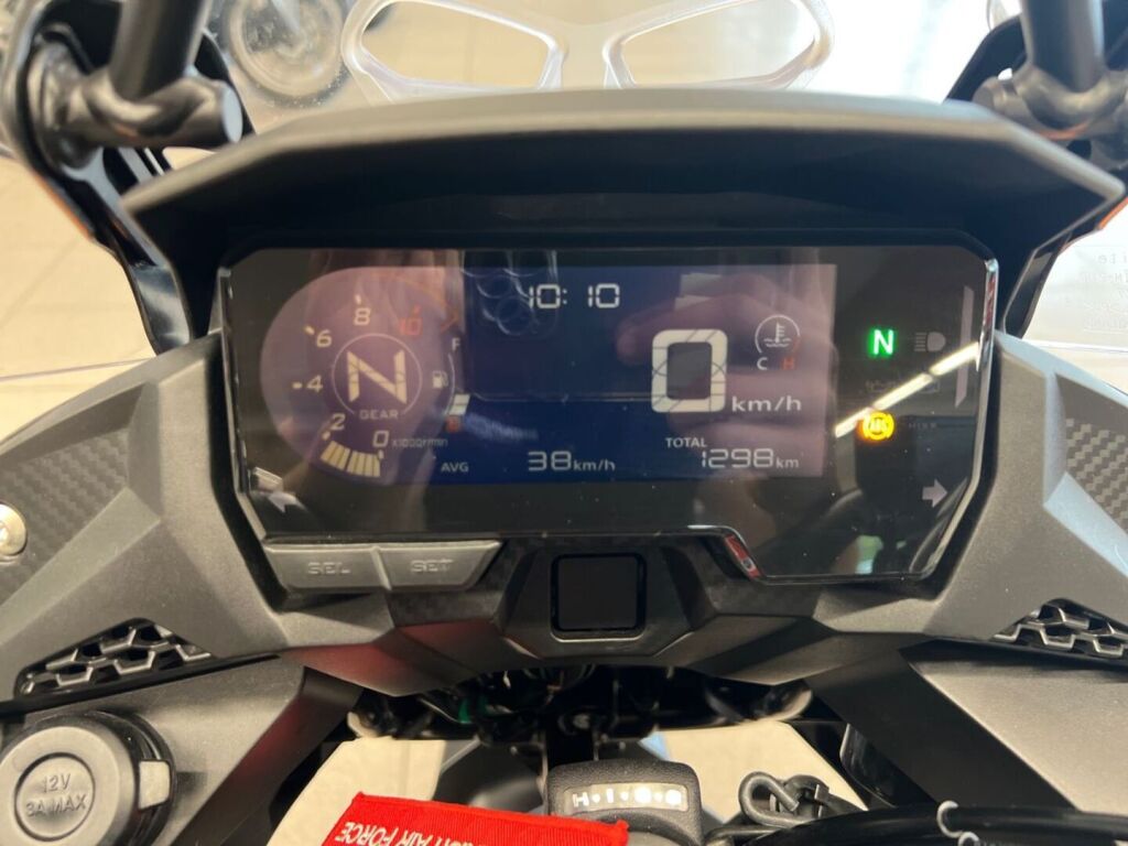 Honda CB 2024 