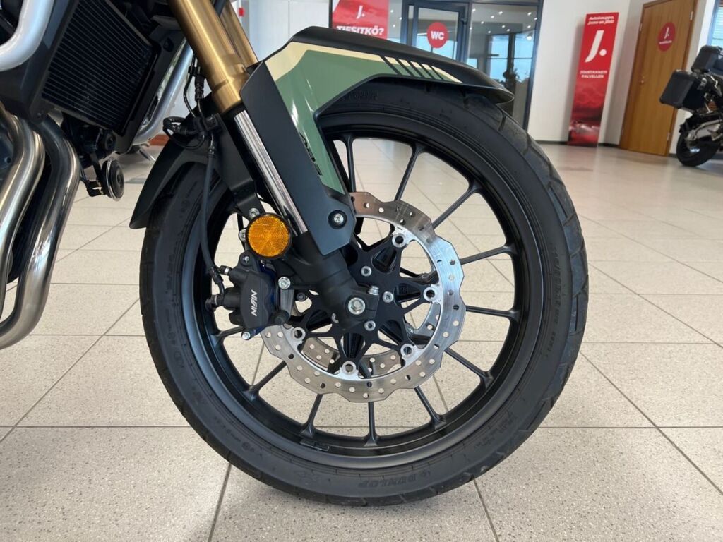 Honda CB 2024 