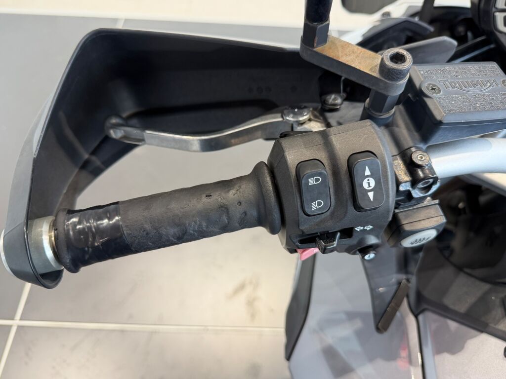 Triumph TIGER 2012 Harmaa