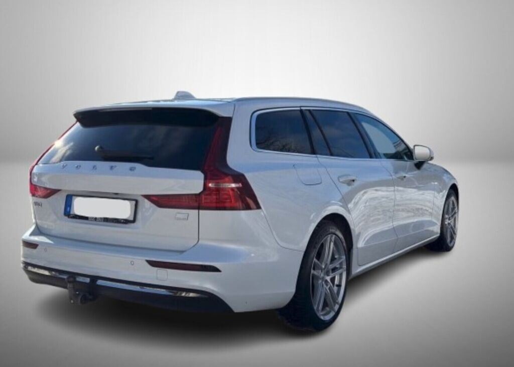 Volvo V60 2023 Valkoinen