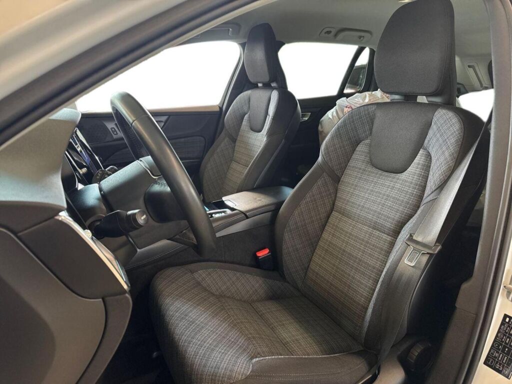 Volvo V60 2023 Valkoinen