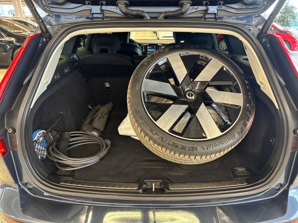 Volvo V60 2023 Sininen