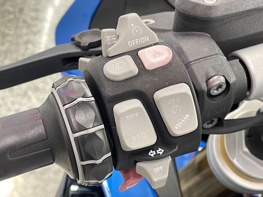 BMW R 2017 Valkoinen