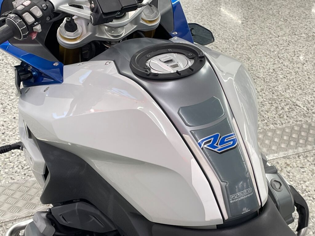 BMW R 2017 Valkoinen