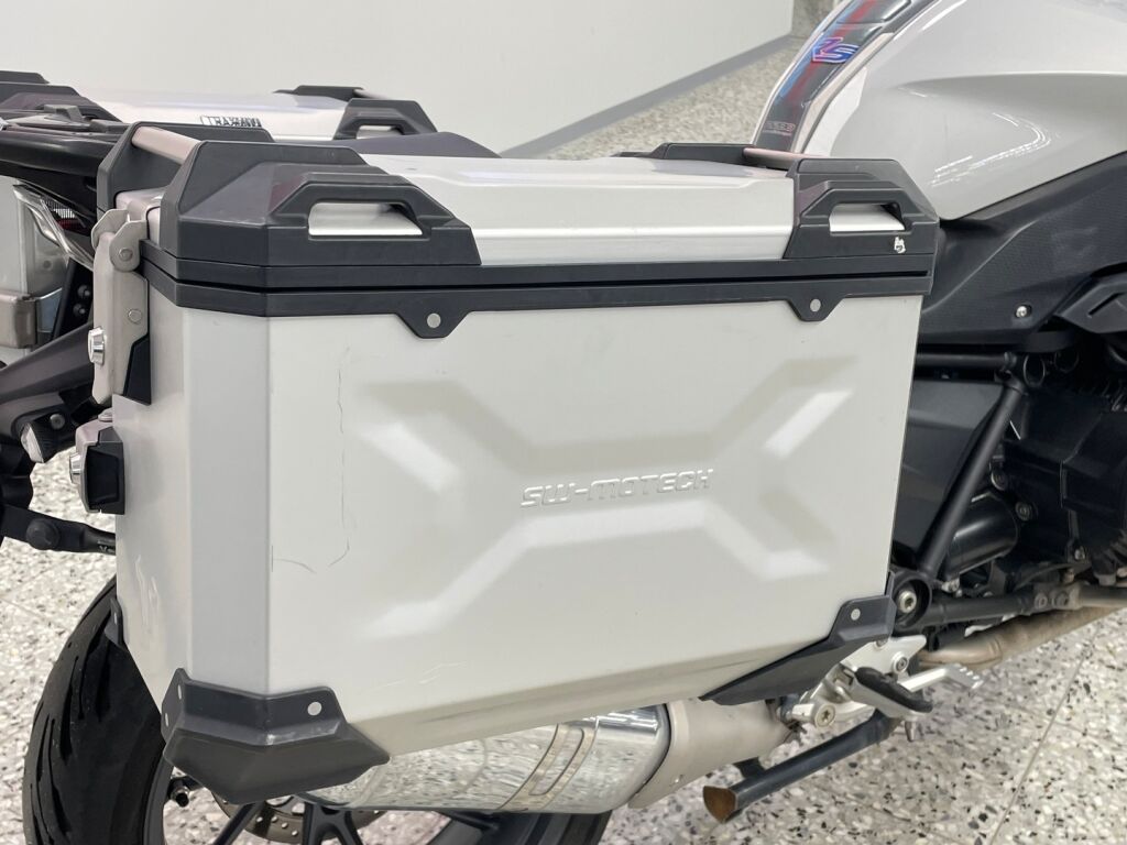 BMW R 2017 Valkoinen