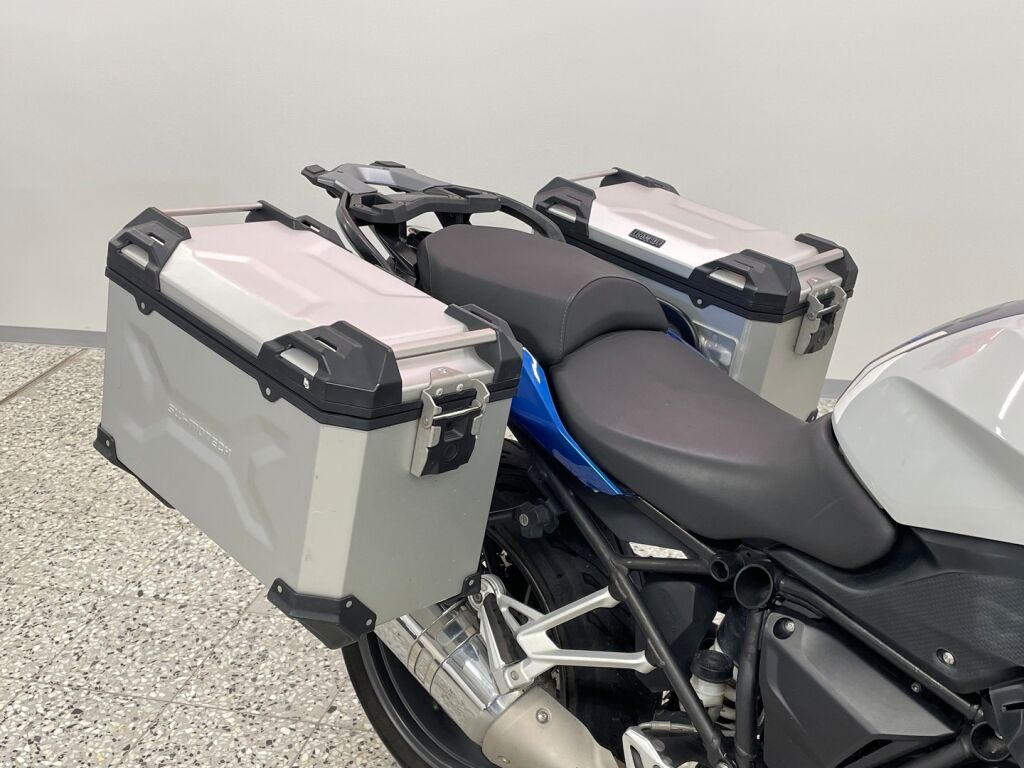 BMW R 2017 Valkoinen