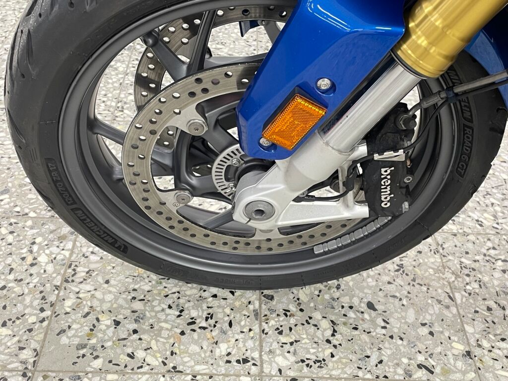 BMW R 2017 Valkoinen