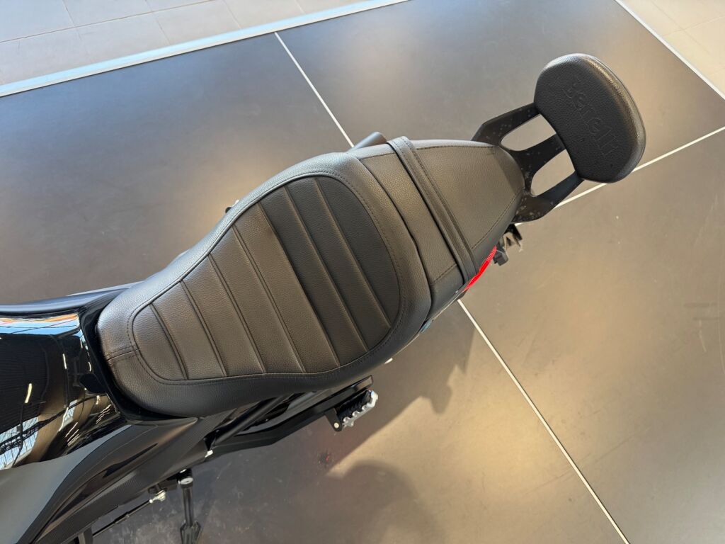 Benelli 502 CRUISER 2024 