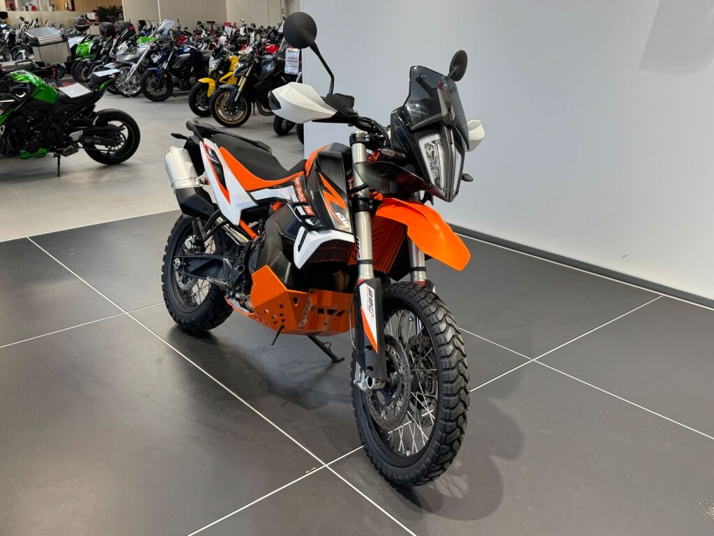 Ktm 890 2021 