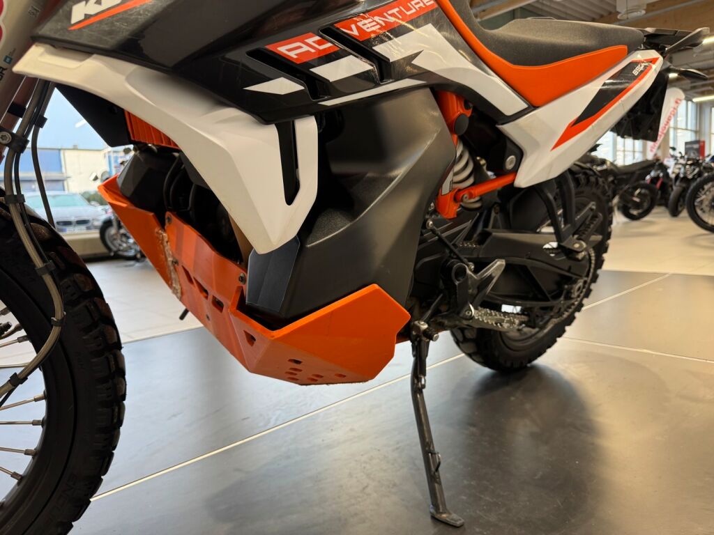 Ktm 890 2021 