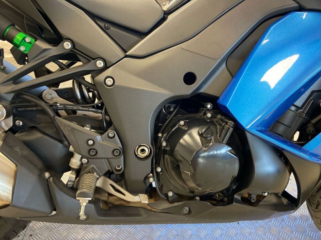 Kawasaki Z 2016 Harmaa