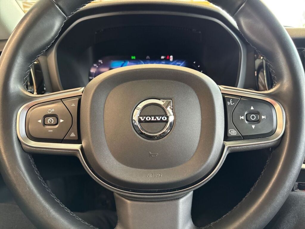Volvo V60 2024 Valkoinen