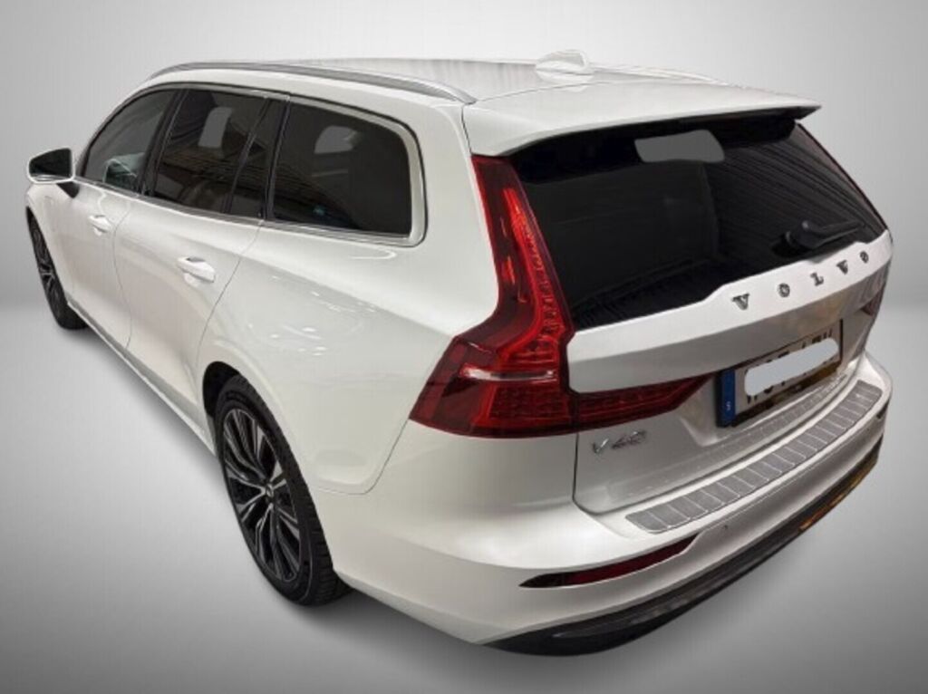 Volvo V60 2024 Valkoinen
