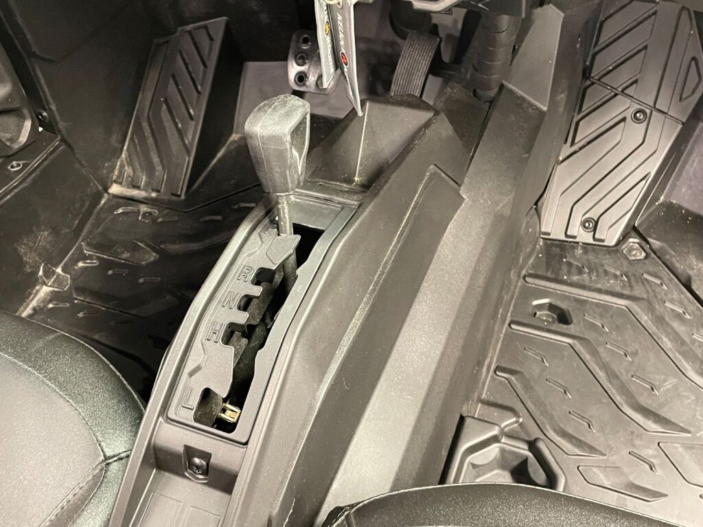 Can-am MAVERICK 2023 