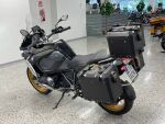 BMW R 2023 Musta