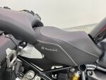 BMW R 2023 Musta