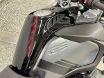 BMW R 2023 Musta