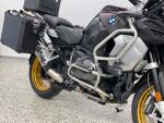 BMW R 2023 Musta