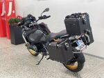 BMW R 2023 Musta