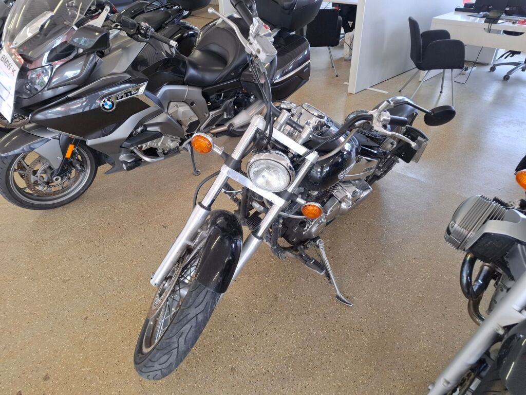 Yamaha XVS 2000 