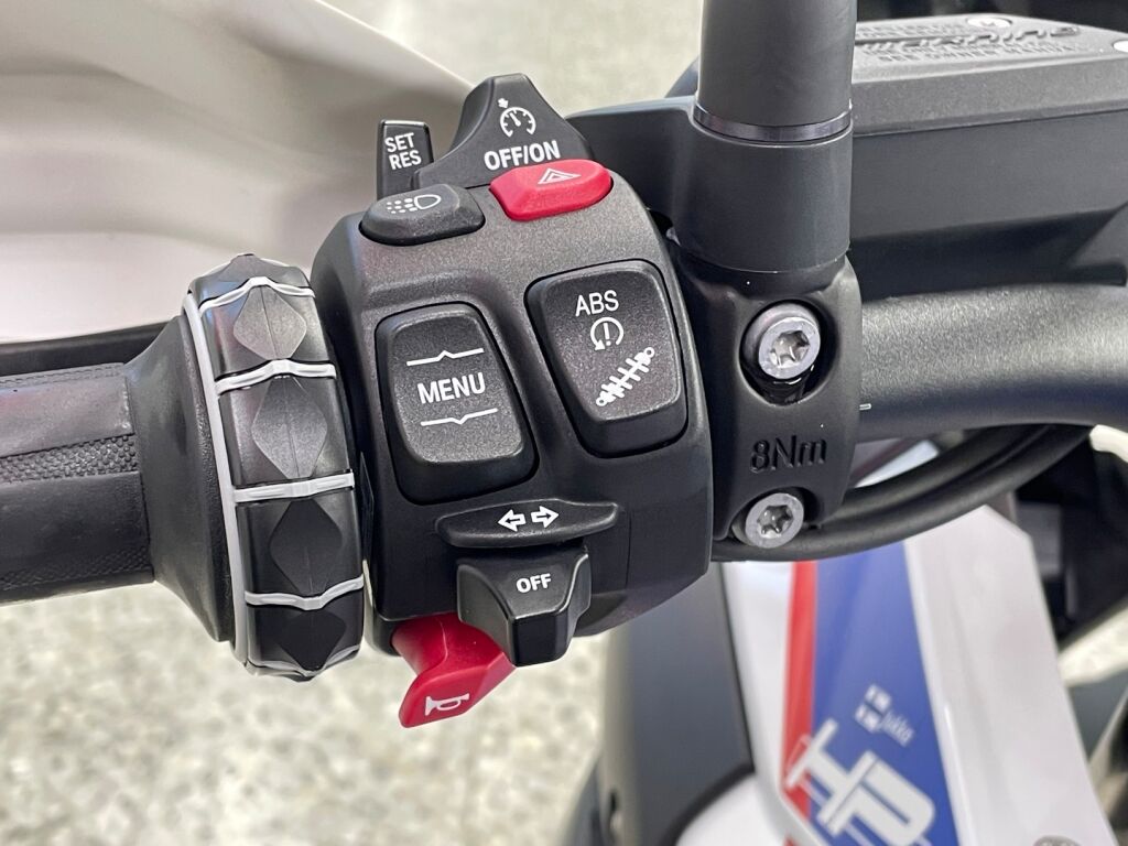 BMW R 2021 moniväri